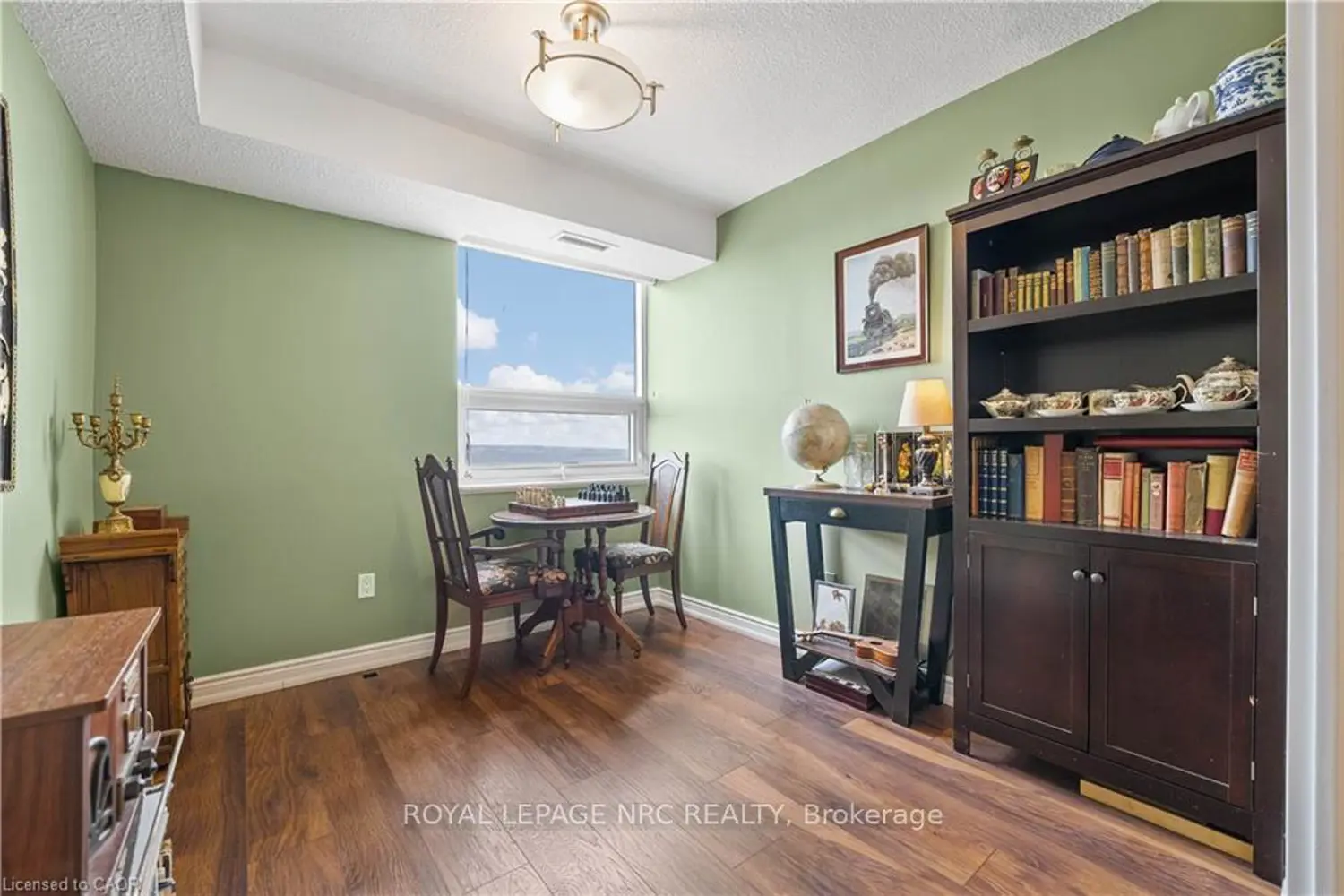 500 Green Road 1414 photo 3