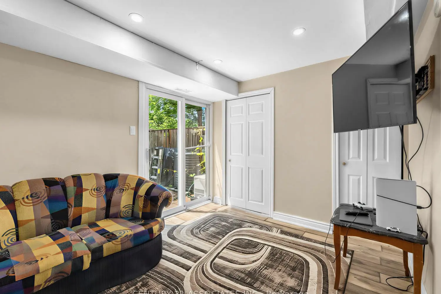 6240 Montevideo Road 12 photo 5