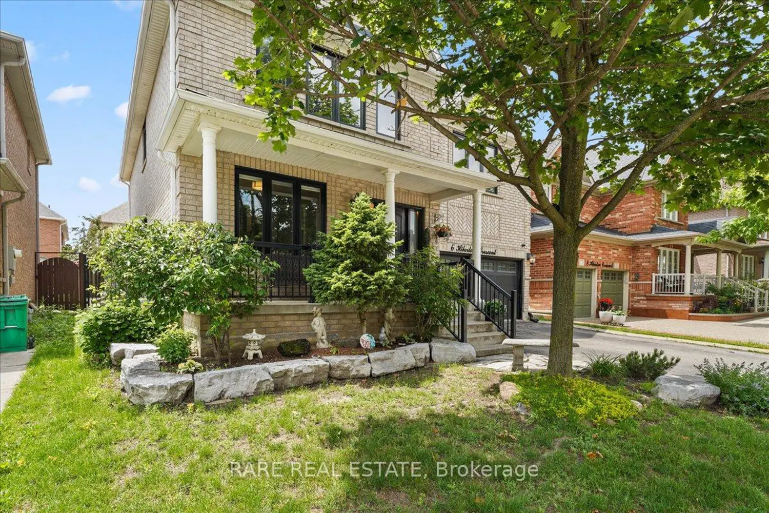 6 Hiberton Crescent photo 2