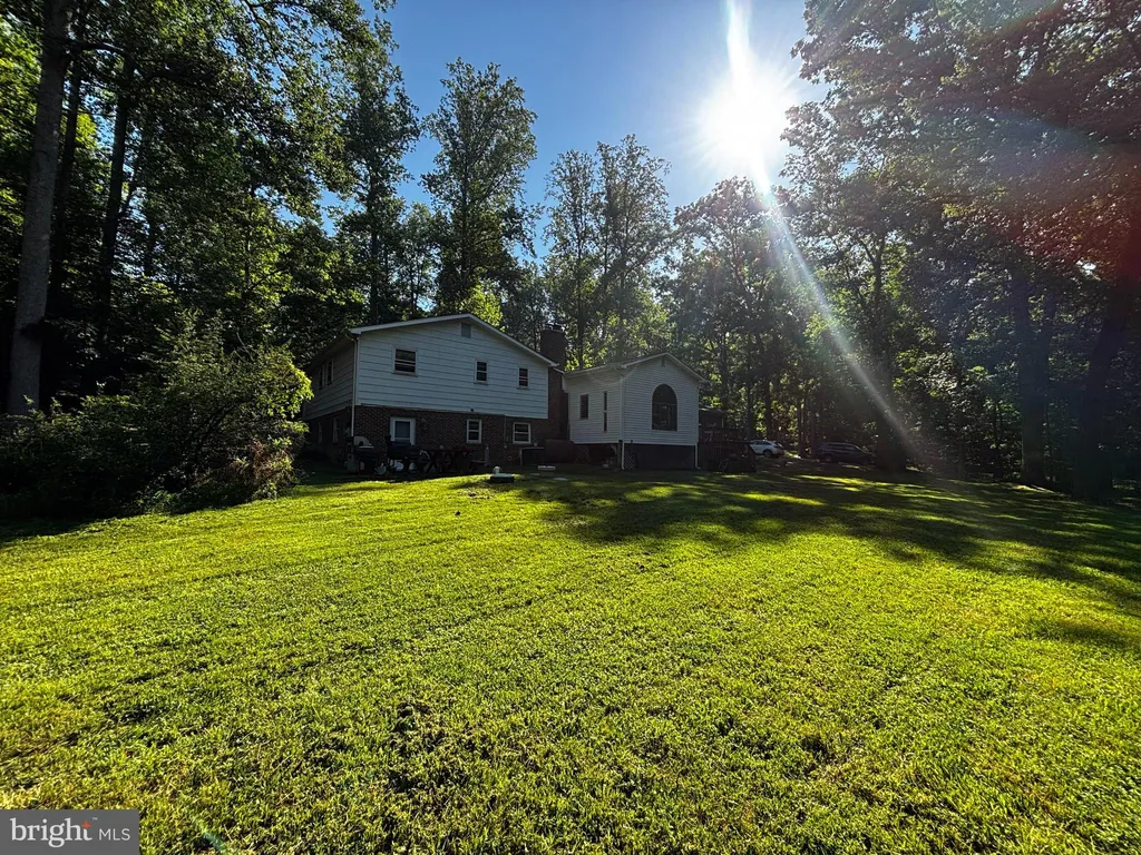 13531 Holly Spring Drive, Waldorf, MD 20601 photo 3