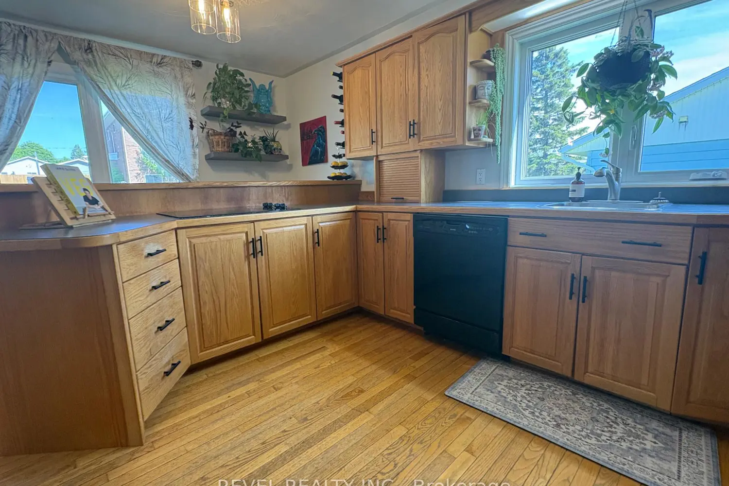 333 Tenth Avenue photo 5