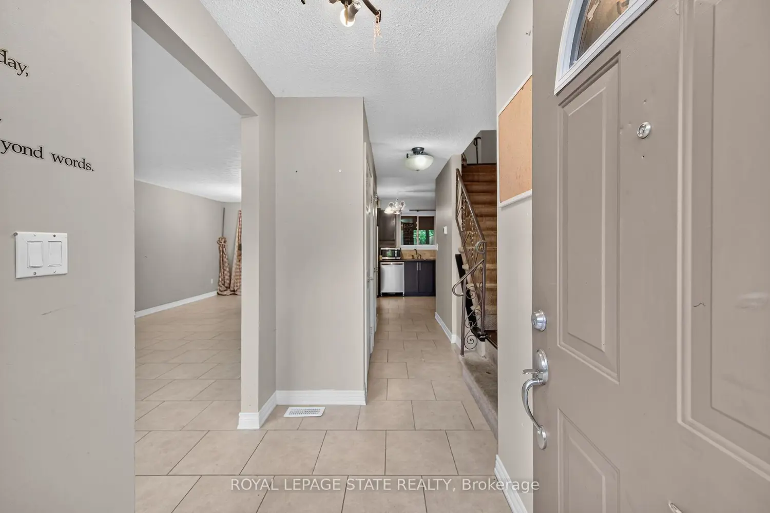 39 Dundee Drive photo 3