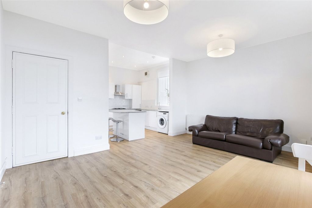 2 bed flat for saleRoseangle, Dundee, Angus DD1 photo 4