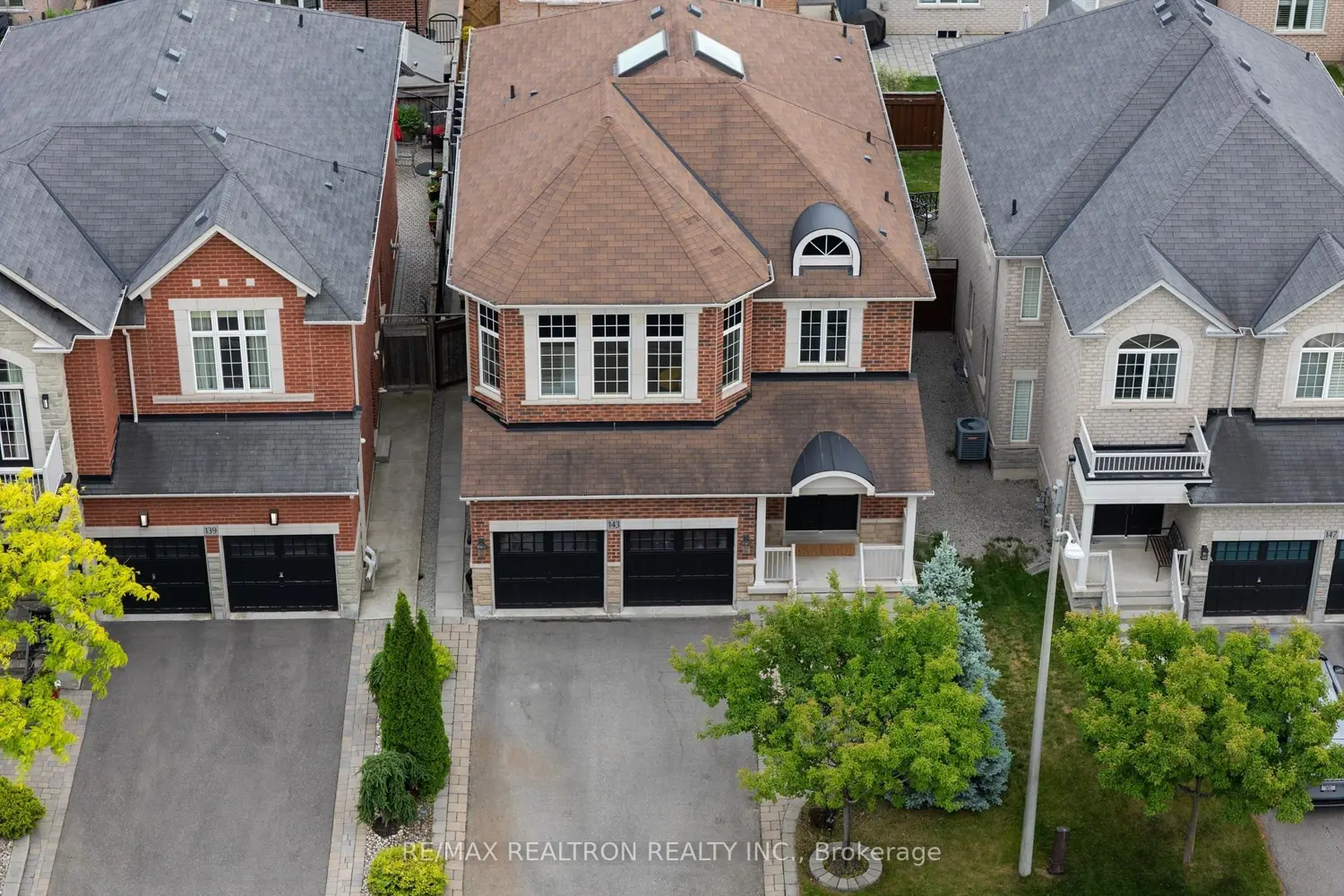 143 Shelbourne Drive photo 2
