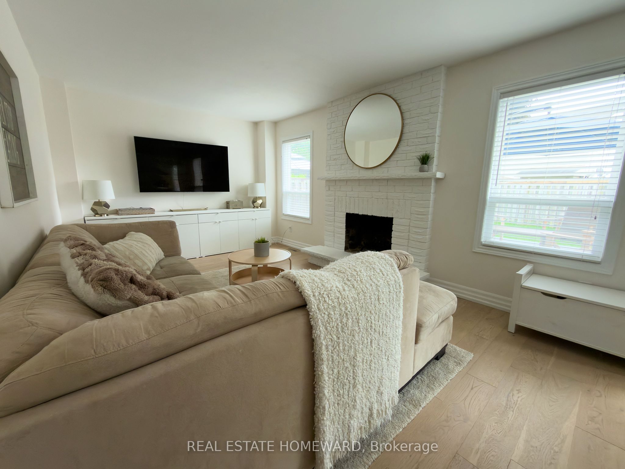 867 White Ash Drive, Whitby, ON, L1N 7L8 photo 2
