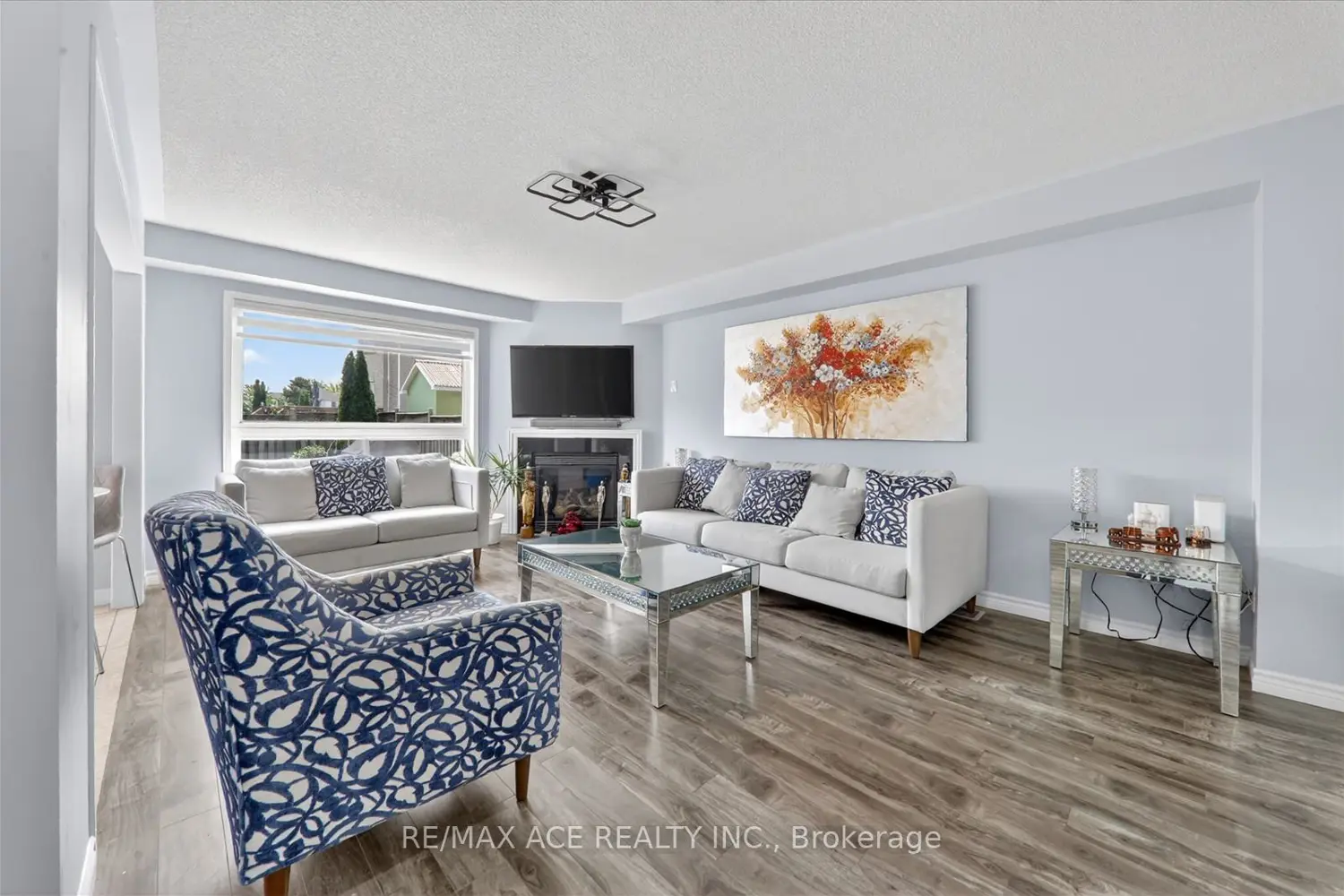 56 Unsworth Crescent photo 4