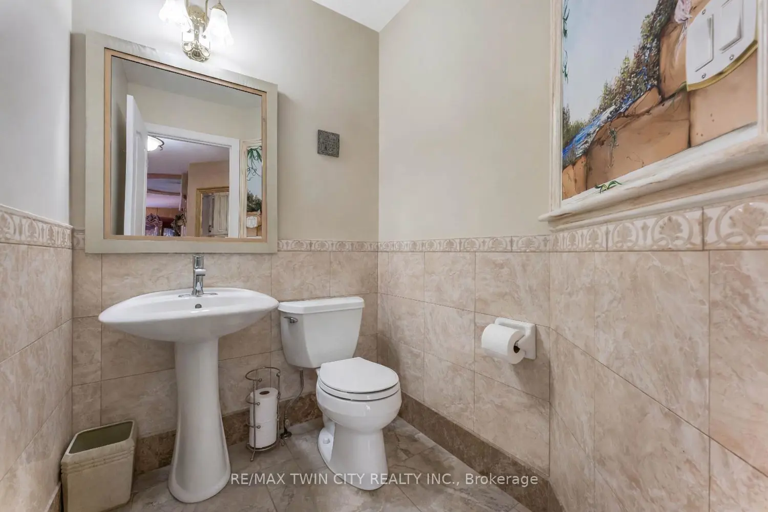 60 Chandos Drive photo 4