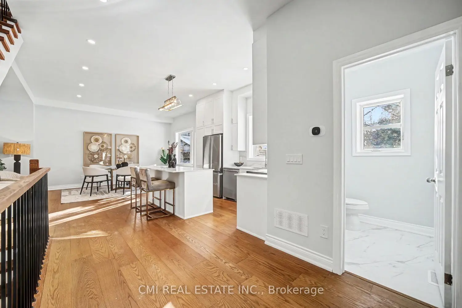 75 Kenilworth Avenue photo 5