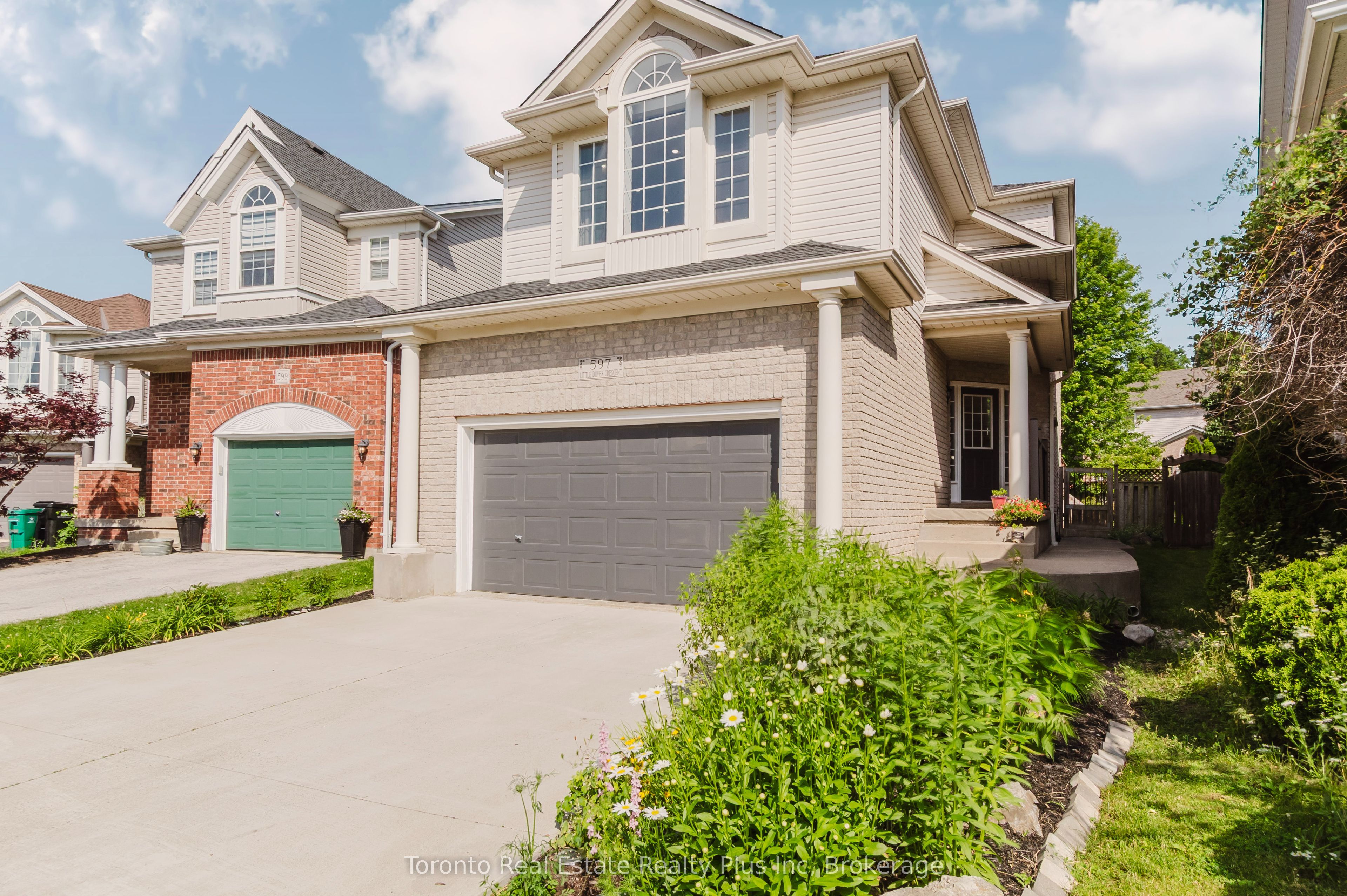 597 Little Dover Crescent E, Waterloo, ON, N2K 4E5 photo 3