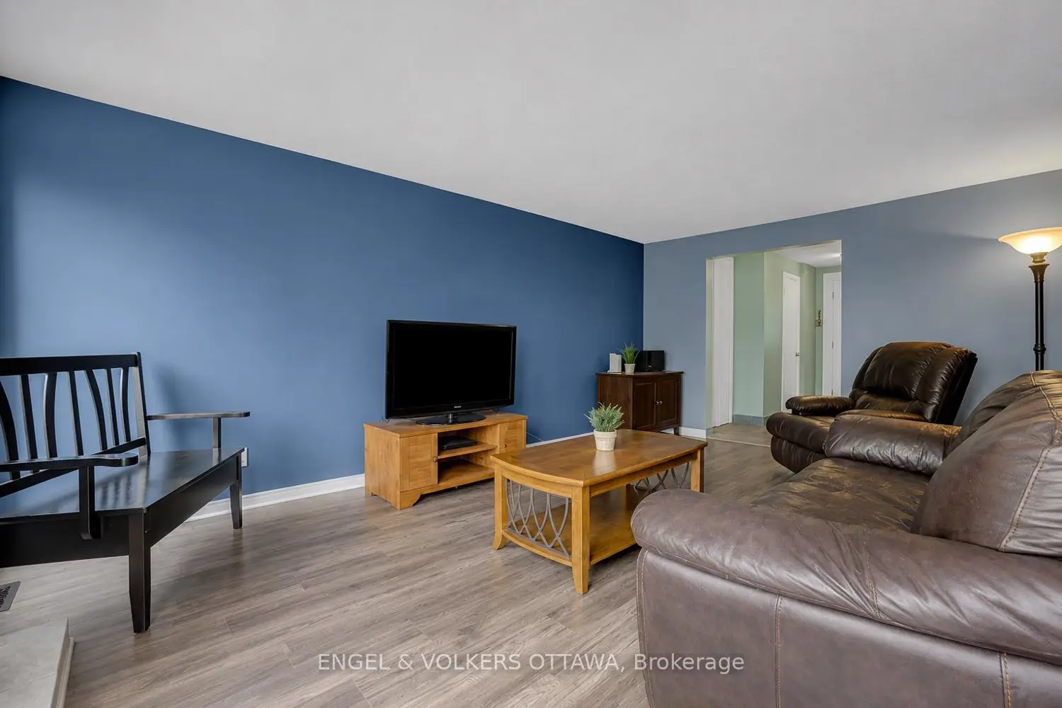 1844 Prestwick Drive photo 4