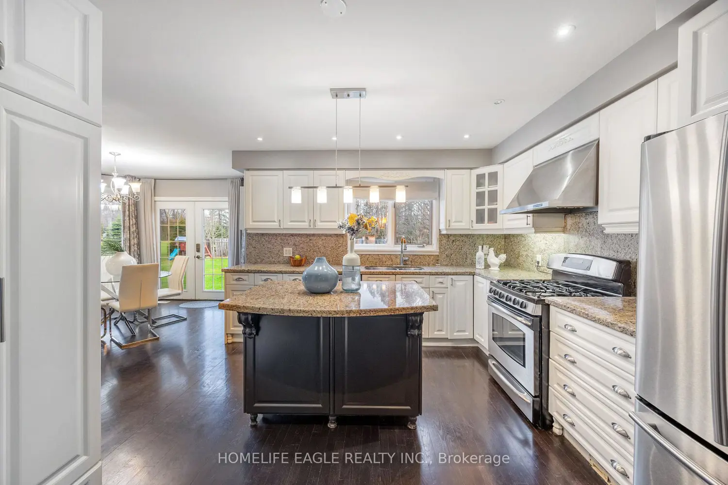 20286 Yonge Street photo 5