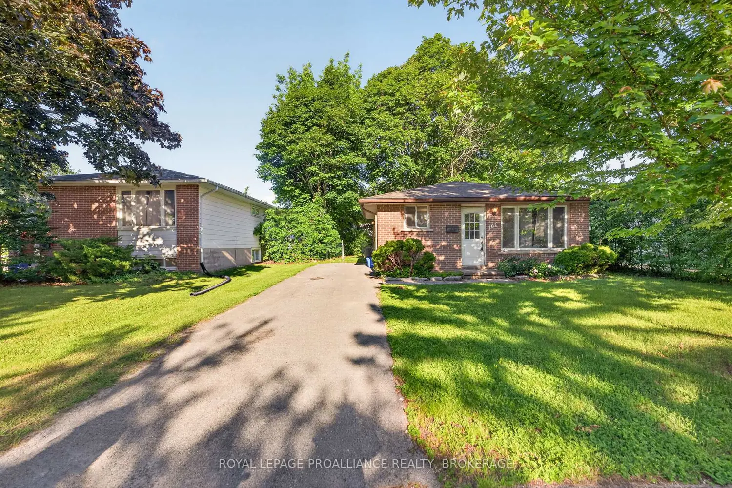 102 Calderwood Drive photo 2