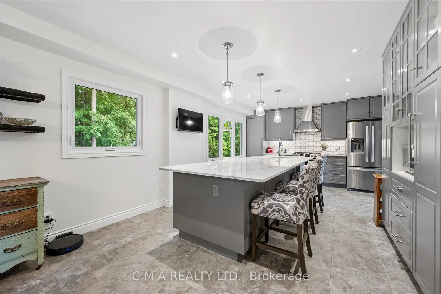 667 Fern Road photo 5