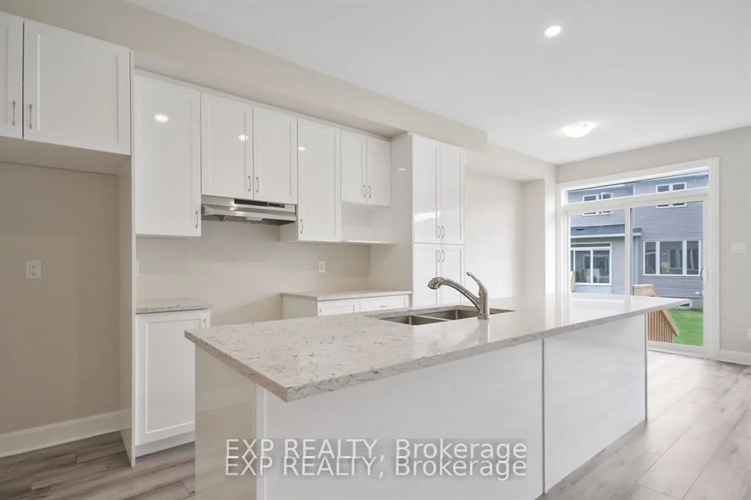 214 Hooper Street photo 5