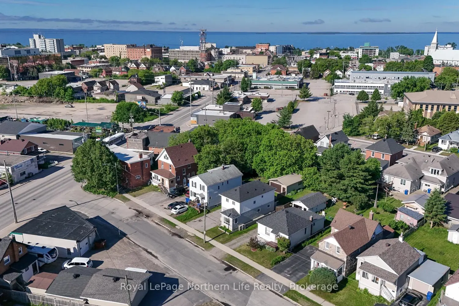 323 Percy Street photo 4