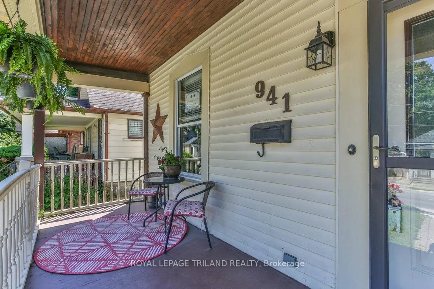 941 Queens Avenue photo 2