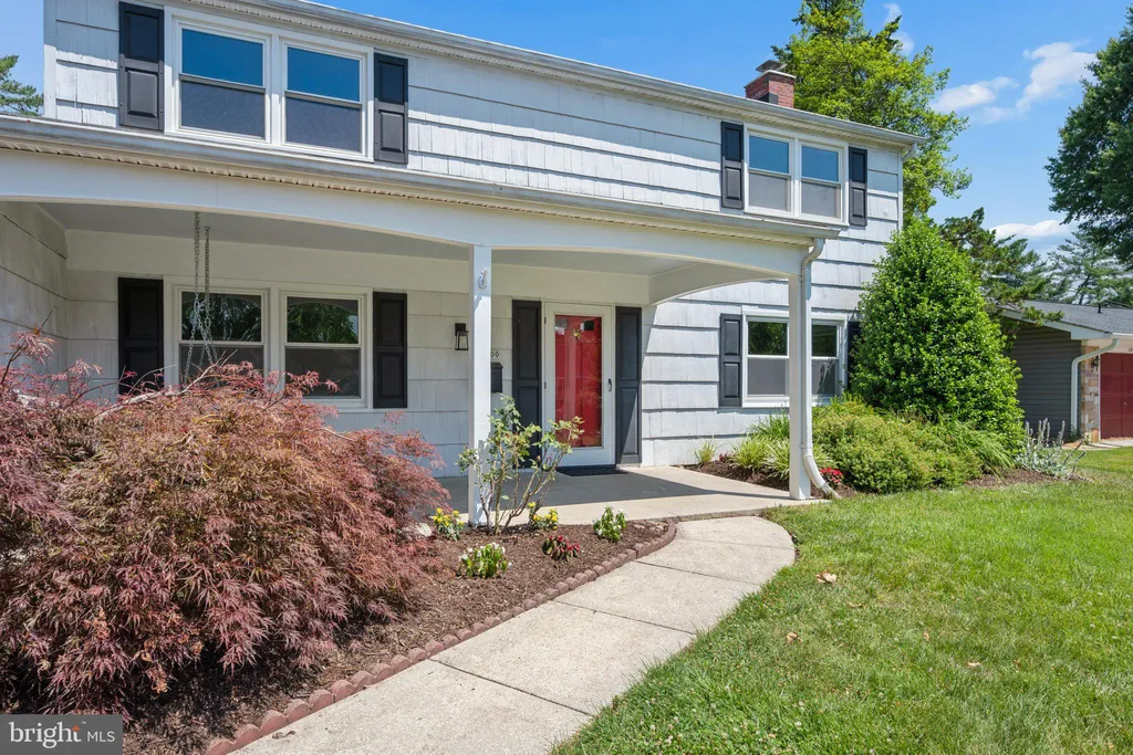12100 Maycheck Lane, Bowie, MD 20715 photo 3