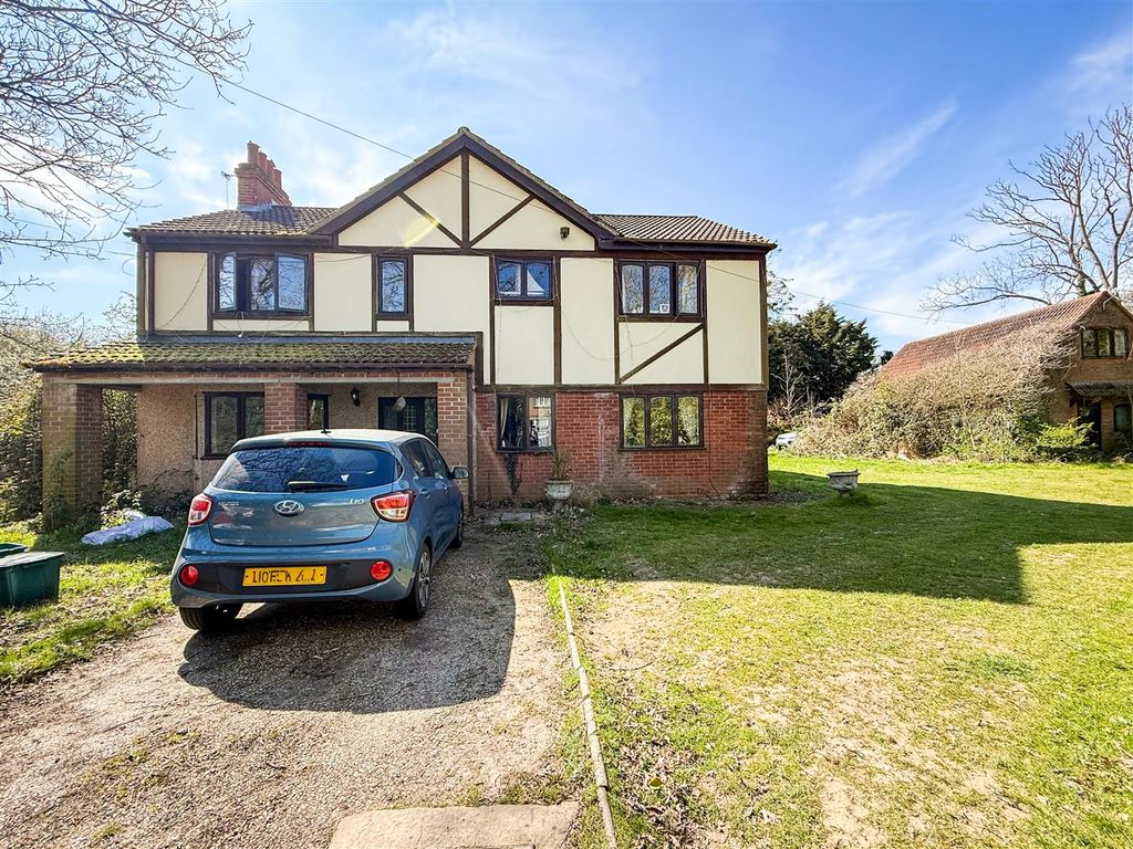 Land for saleDevelopment Land - Clacton Road, Weeley Heath, Essex CO16 photo 3