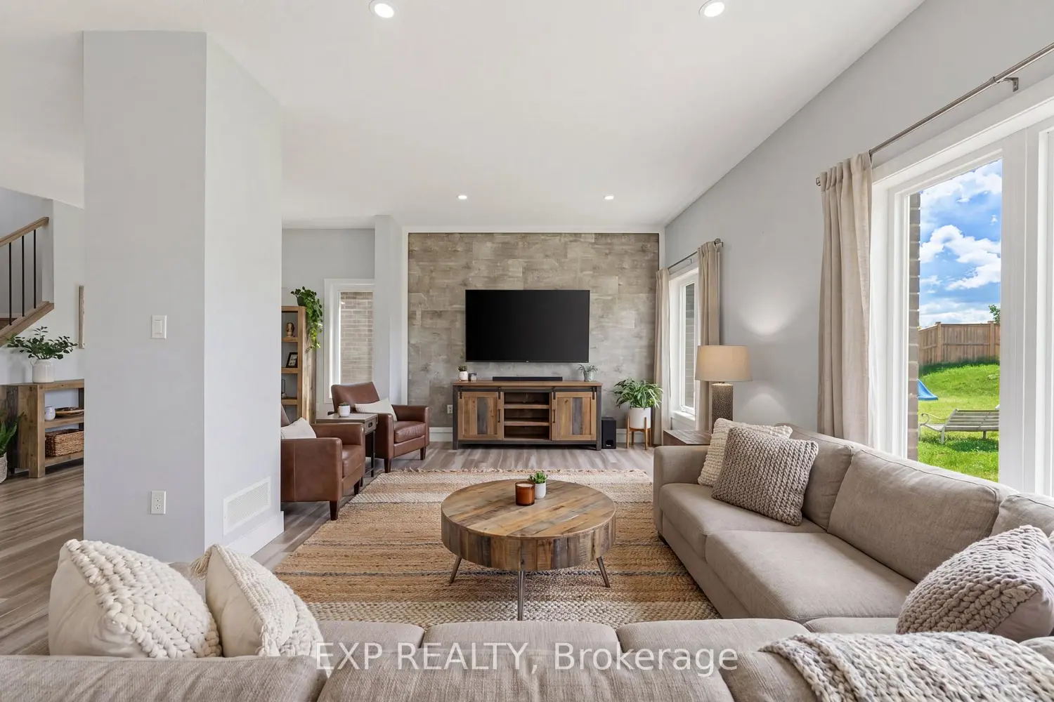 1272 Sandbar Street photo 5