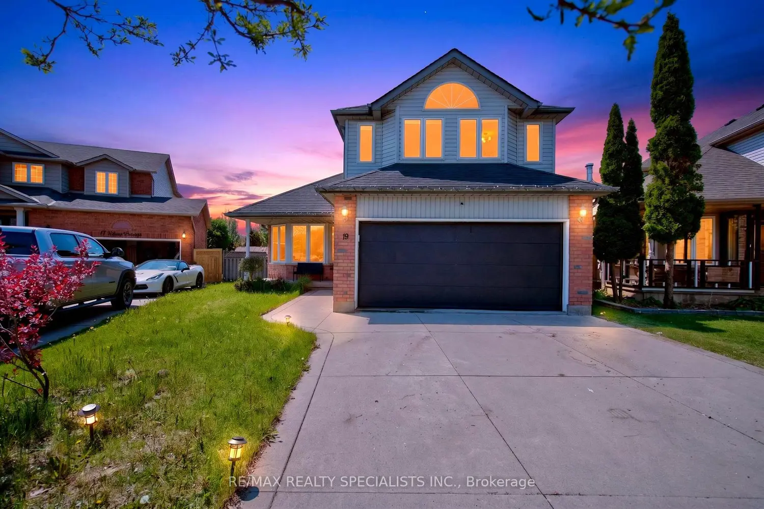 19 Sidney Crescent photo 4