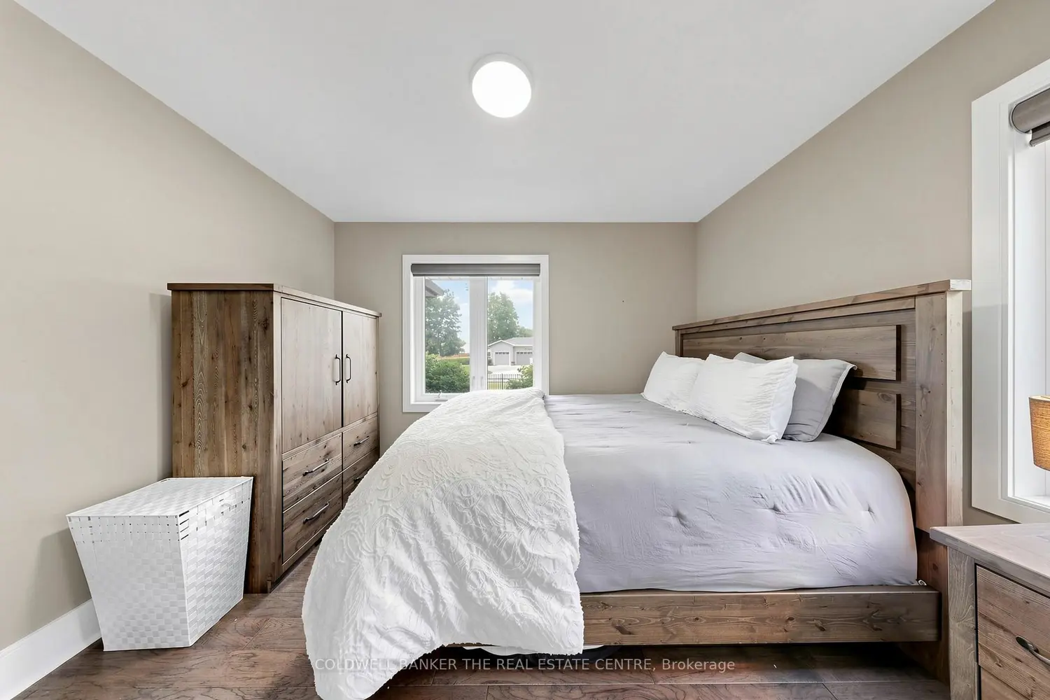 35 Parkside Drive photo 5