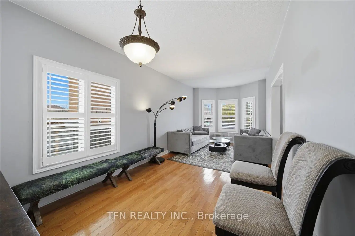 2073 Cynthia Court photo 4