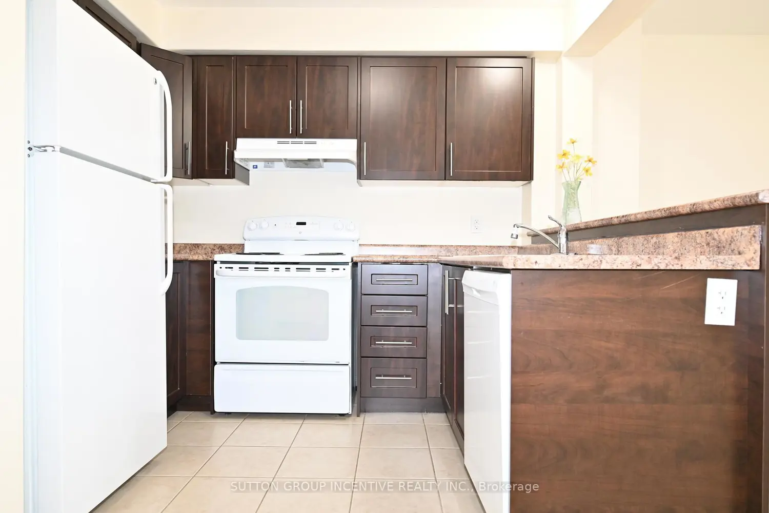 90 Sovereign's Gate 29 photo 5