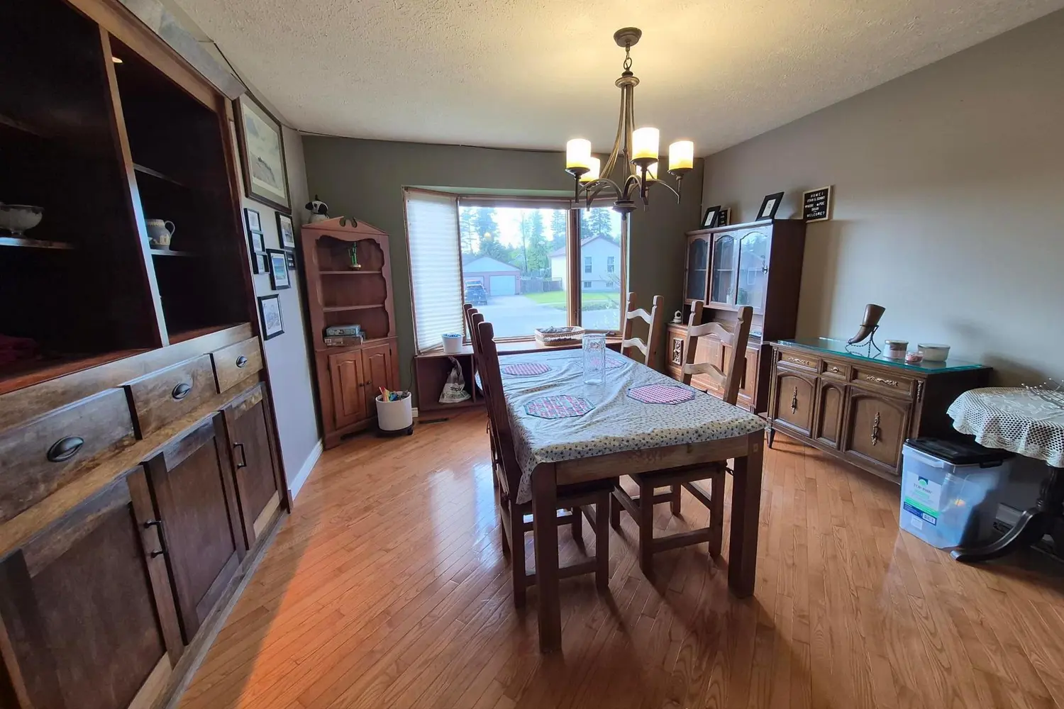 45 Hemlo Drive photo 3