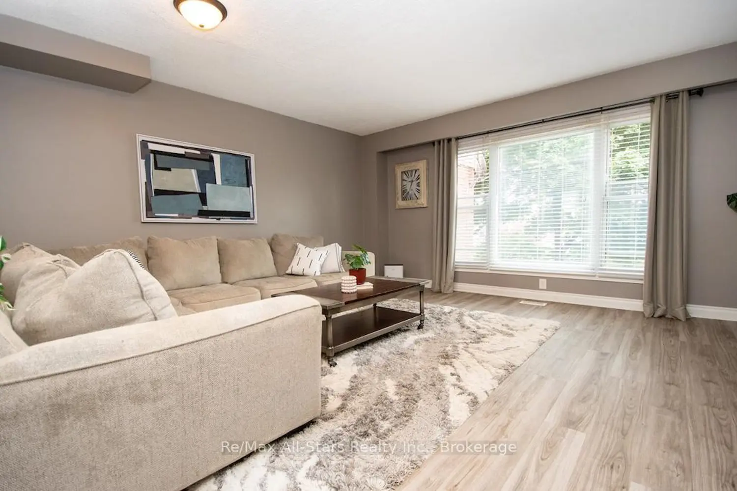 72 Martin Road 16 photo 5
