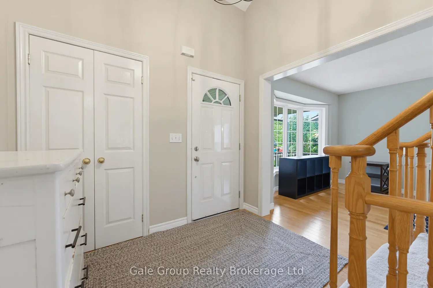 209 Hilltop Drive photo 2