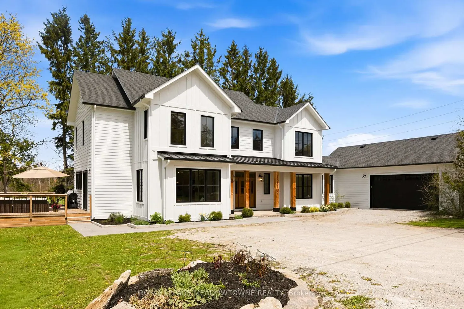 12979 27 Side Road photo 2