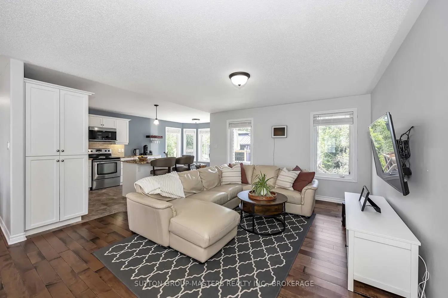 257 Starlight Place photo 2