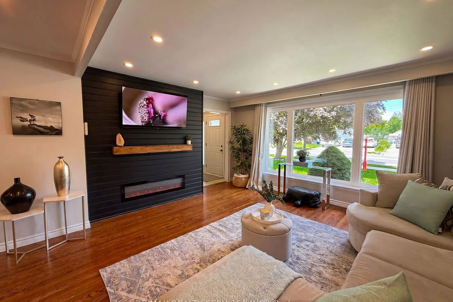 238 Laurier Avenue photo 3
