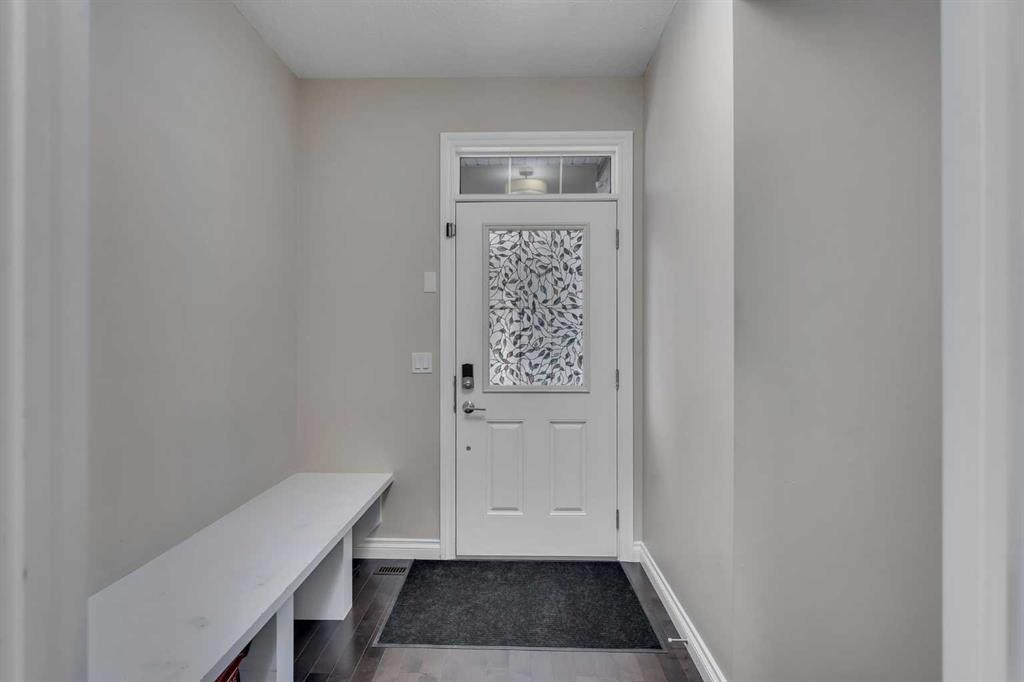 28 Saddlelake Common NE, Calgary, AB, T3J 0W2 photo 3