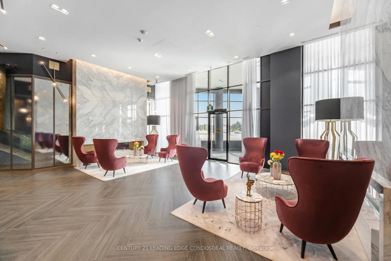 405 Dundas Street 234