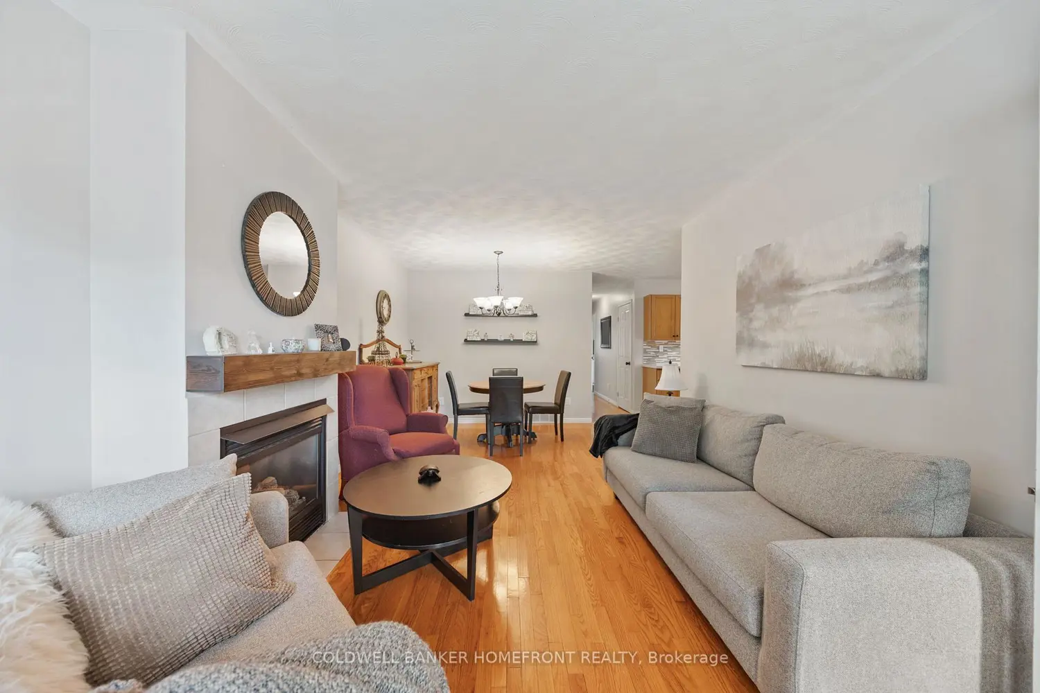 21 Court Drive photo 3