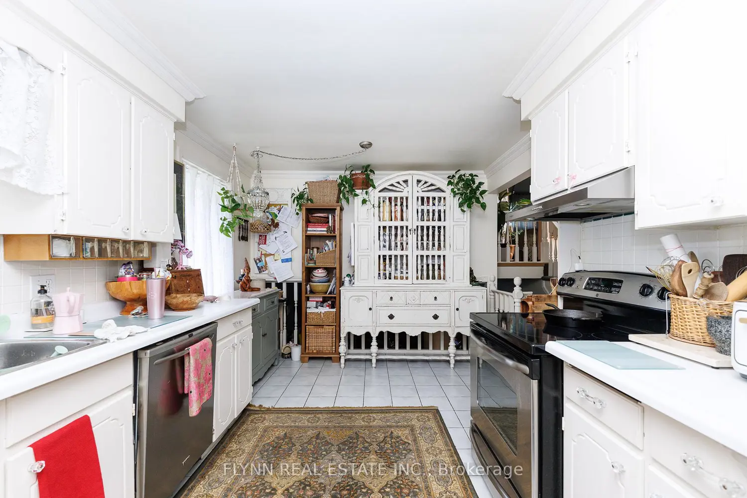 33 Adel Drive photo 3