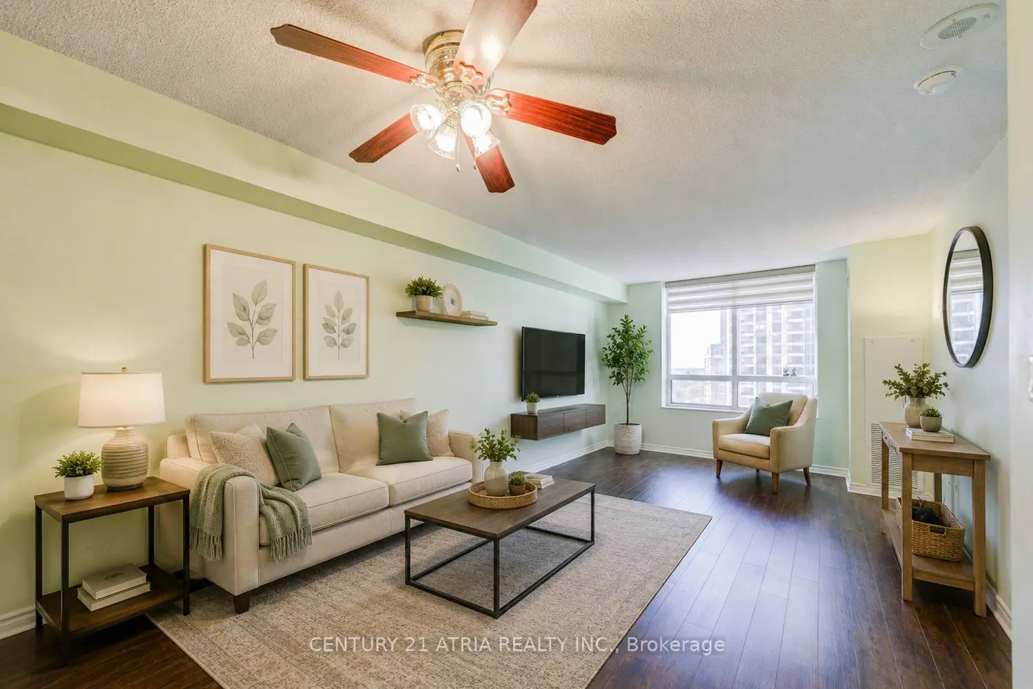 18 Sommerset Way 1609 photo 5