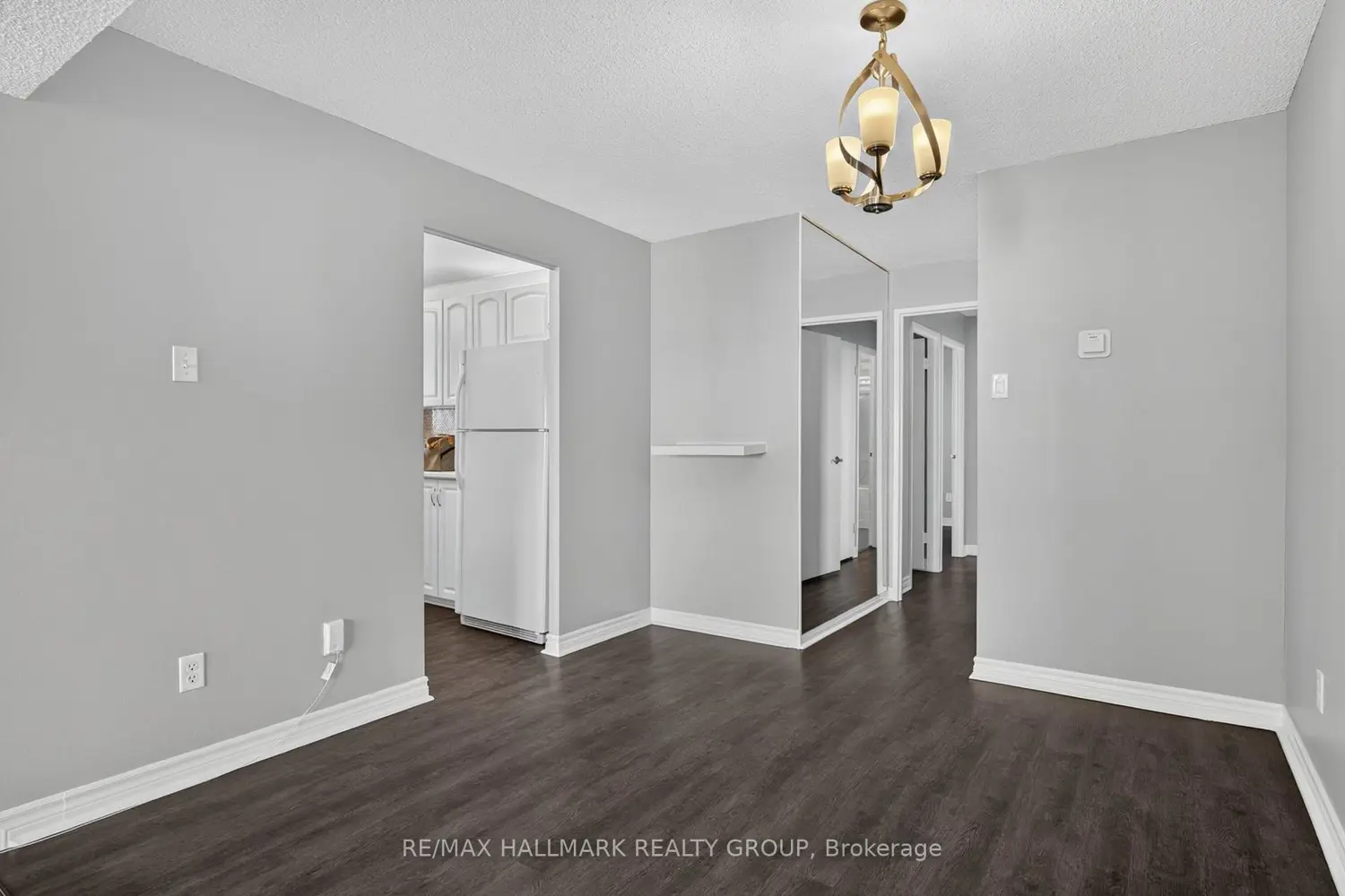 1081 Ambleside Drive 907 photo 5