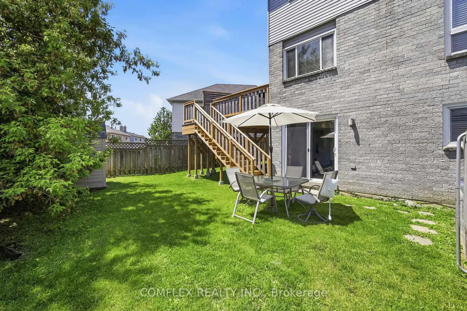 33 Broadlands Crescent photo 4