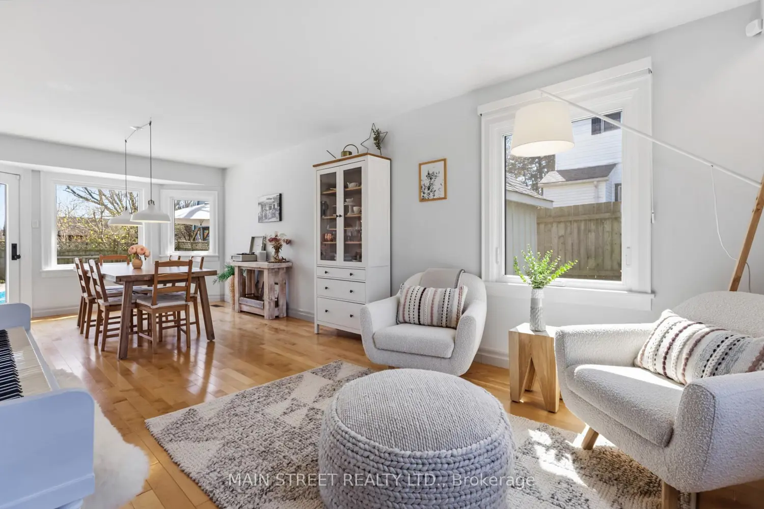 162 Maple Street photo 4