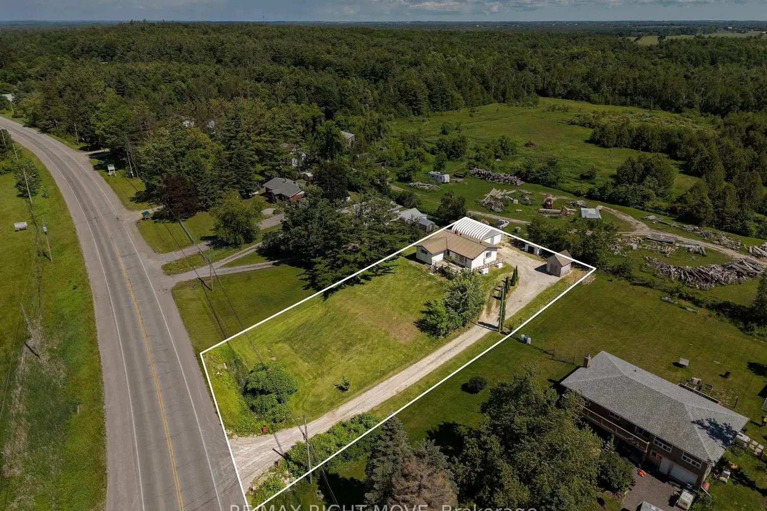 944 Portage Road photo 3