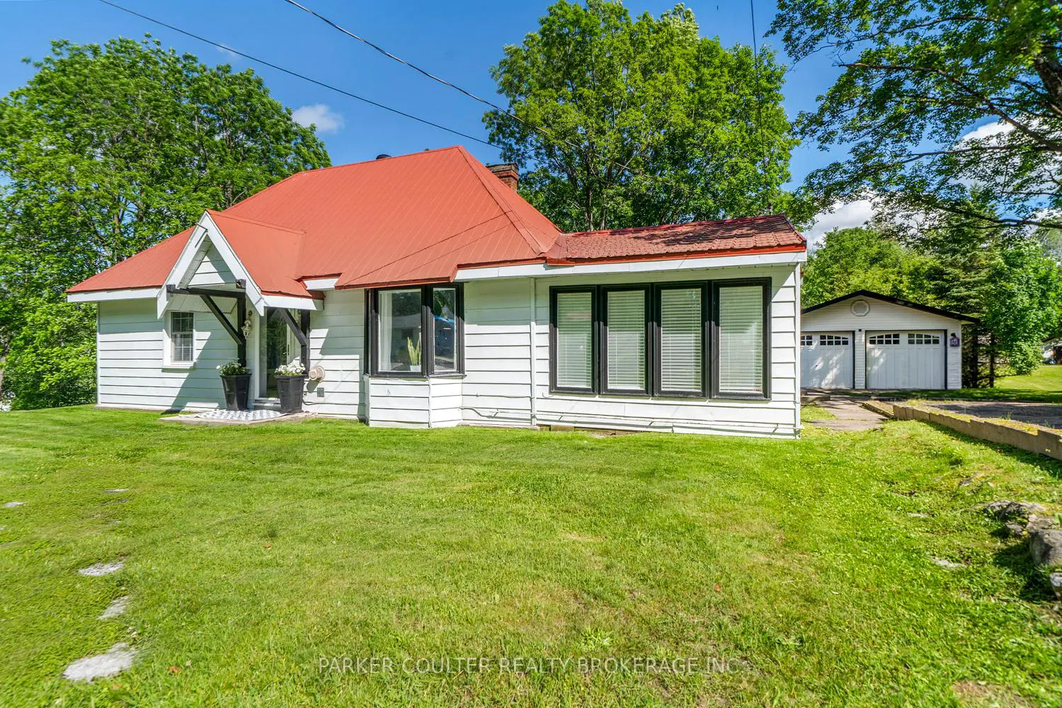 251 Mountain Avenue photo 2