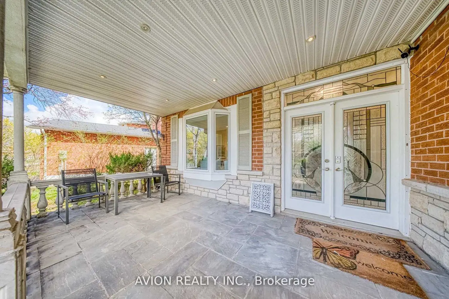 134 Butterfield Crescent photo 2