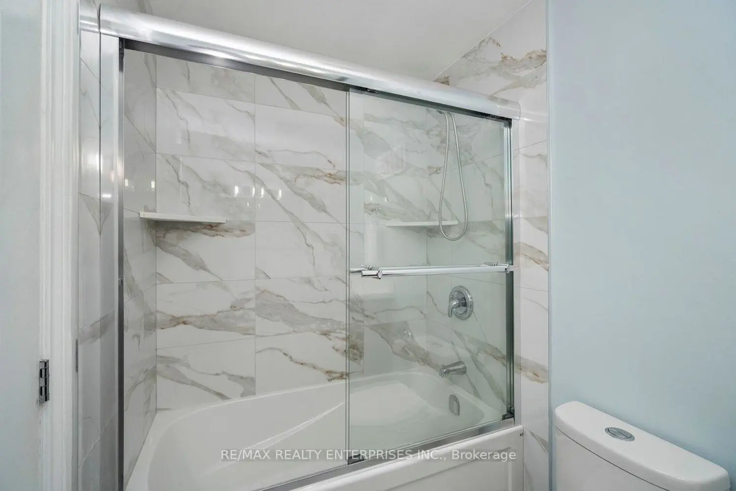121 Morgan Avenue 7 photo 4