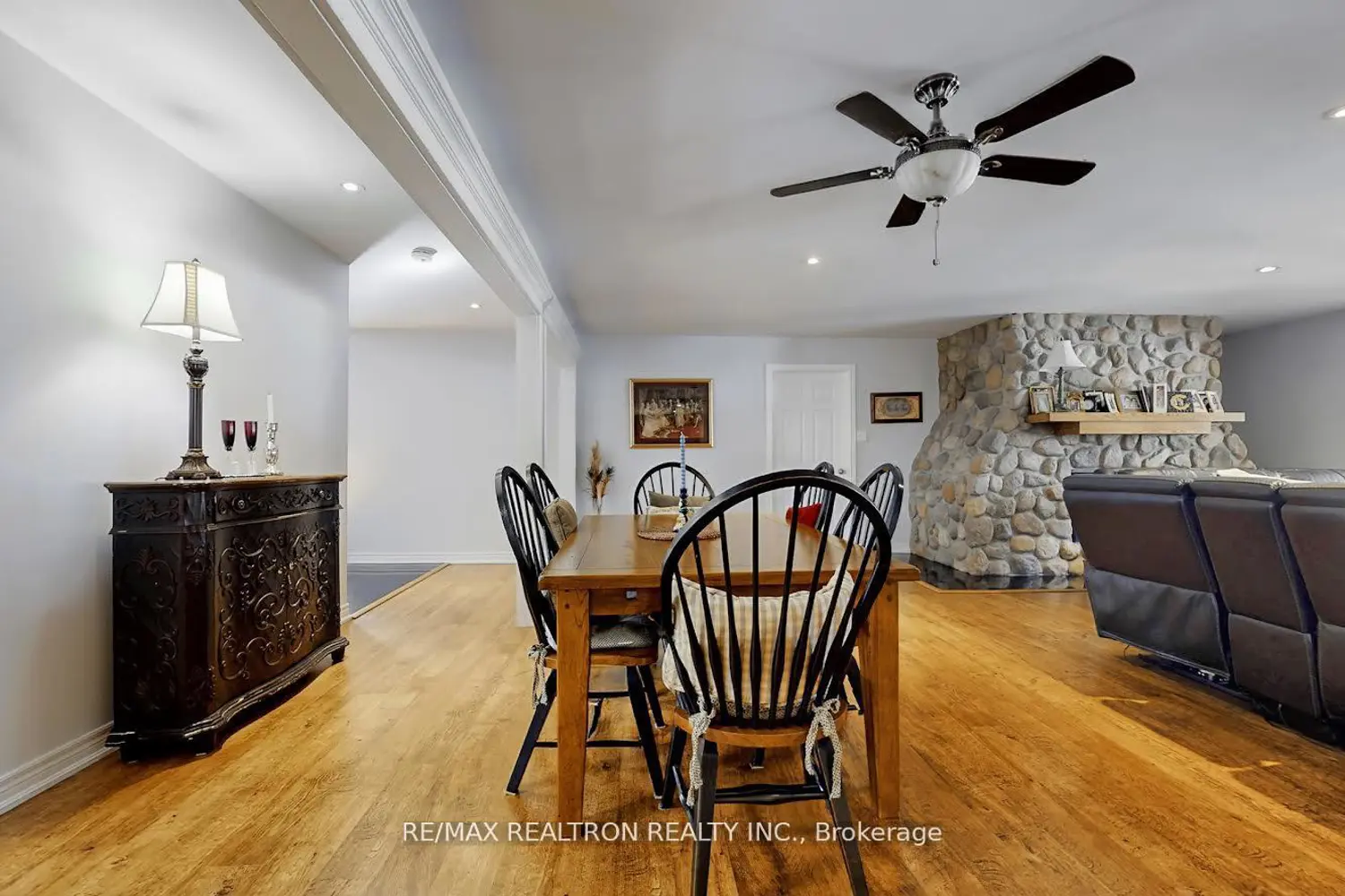 709 Roland Road photo 3