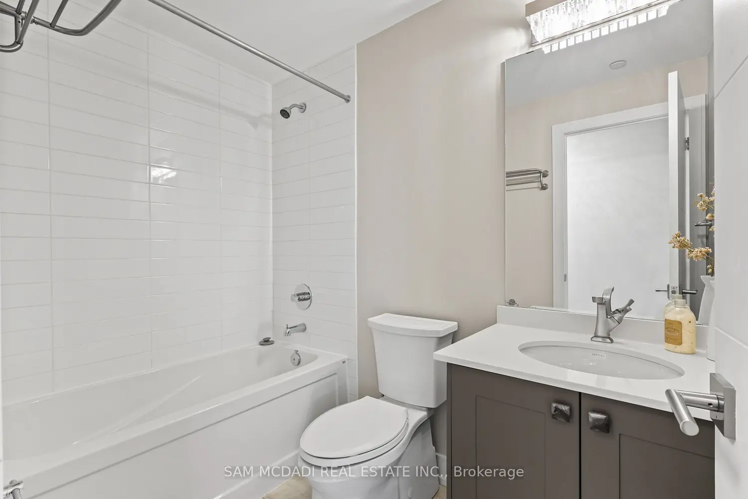 670 Atwater Avenue 1 photo 3