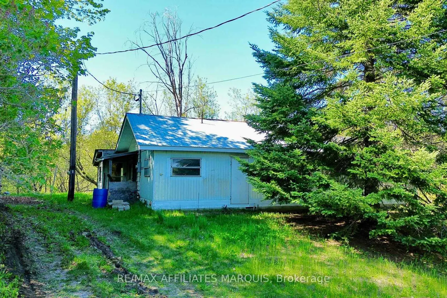 1195 Thompson Road photo 3