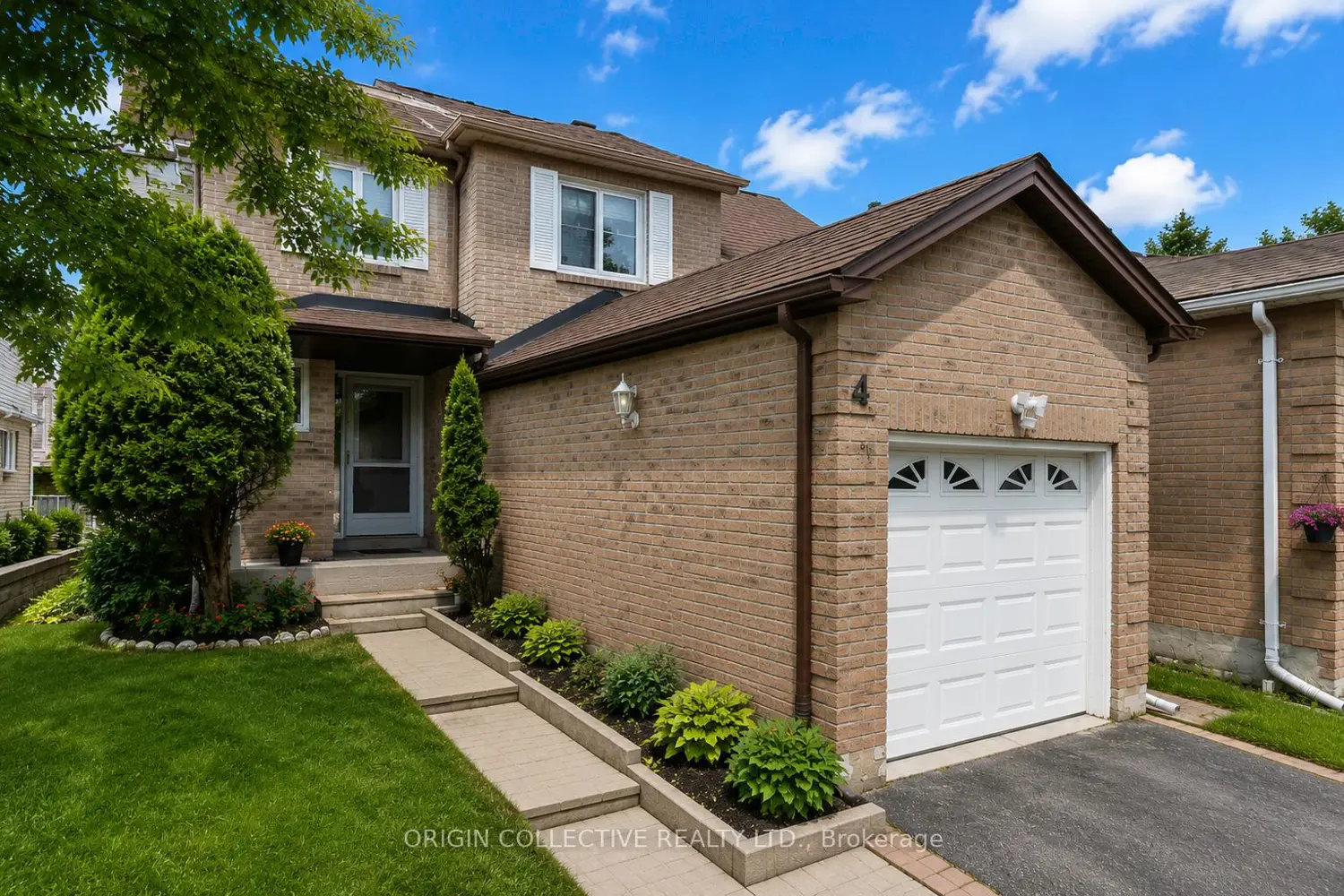 4 Usherwood Court