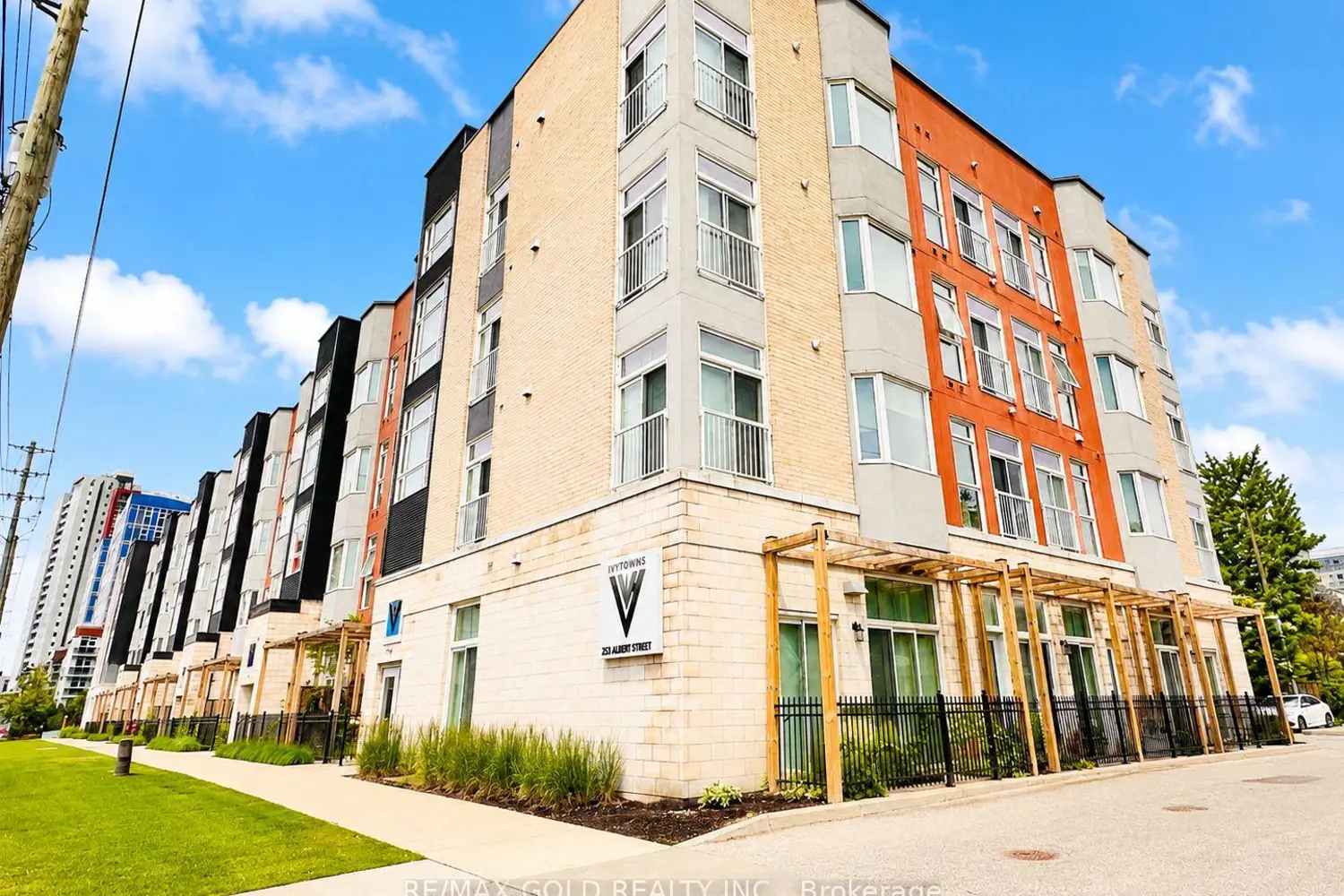 253 Albert Street 112